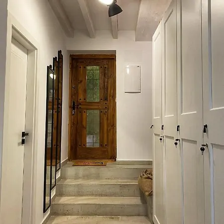 Apartment View 4 U -